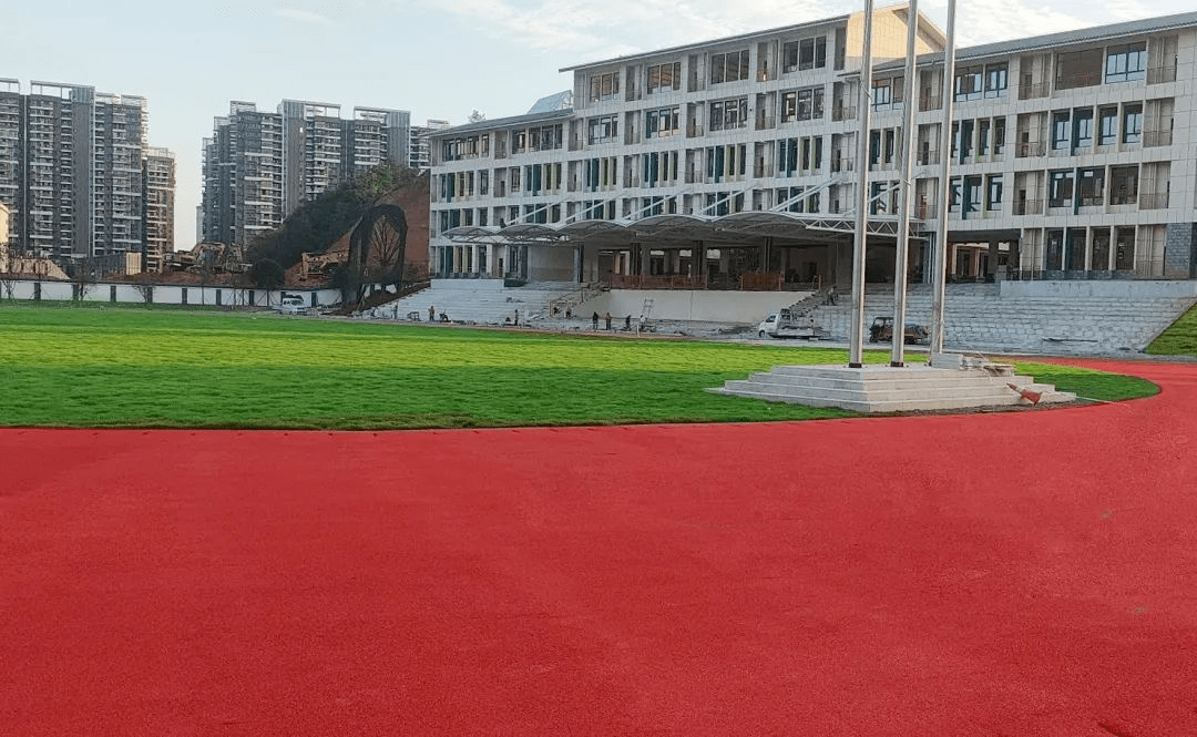 恩(en)施(shi)實(shi)驗小學